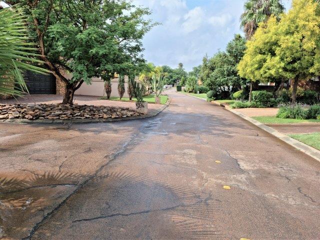 To Let 4 Bedroom Property for Rent in Melodie North West